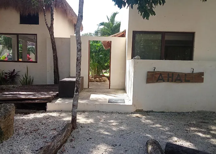 Ahal, 4*