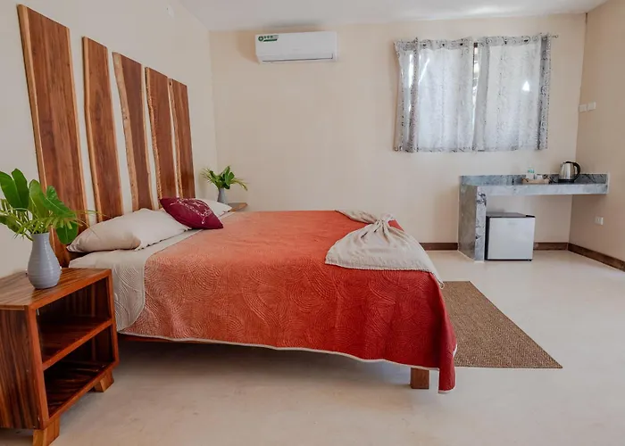 Ahal, Aparthotel 4*