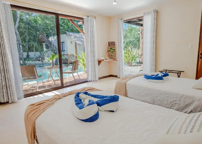 Ahal, 4*
